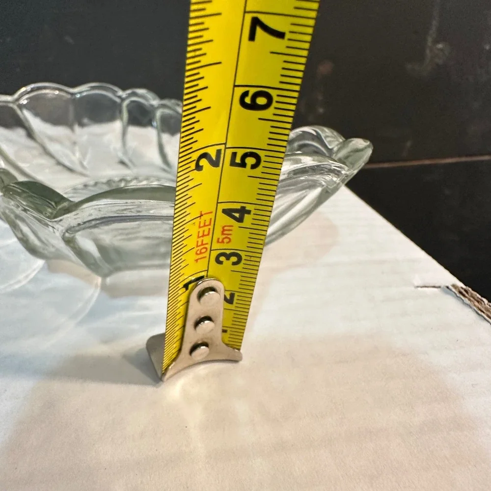 2 Clear Glass Scalloped Edge Oval Banana‎ Split Serving Dishes Sunburst Detail